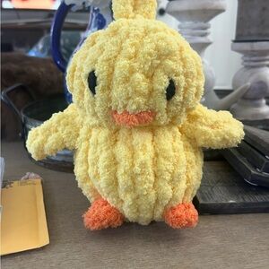Yellow Plush Chubby Chick - Very soft - NEW 8”